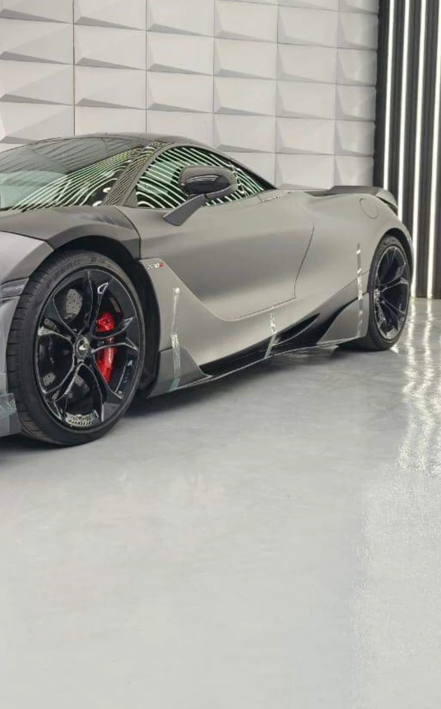 McLaren 720S/750S R Style Dry Carbon Fiber Side Skirts