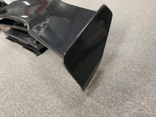 Lamborghini Huracan Evo V Style Dry Carbon Fiber Rear Wing