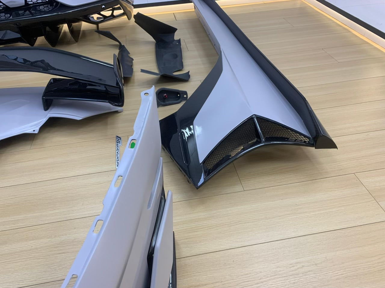 Aventador/S/SV to Aventador SVJ Dry Carbon Fiber Conversion kit