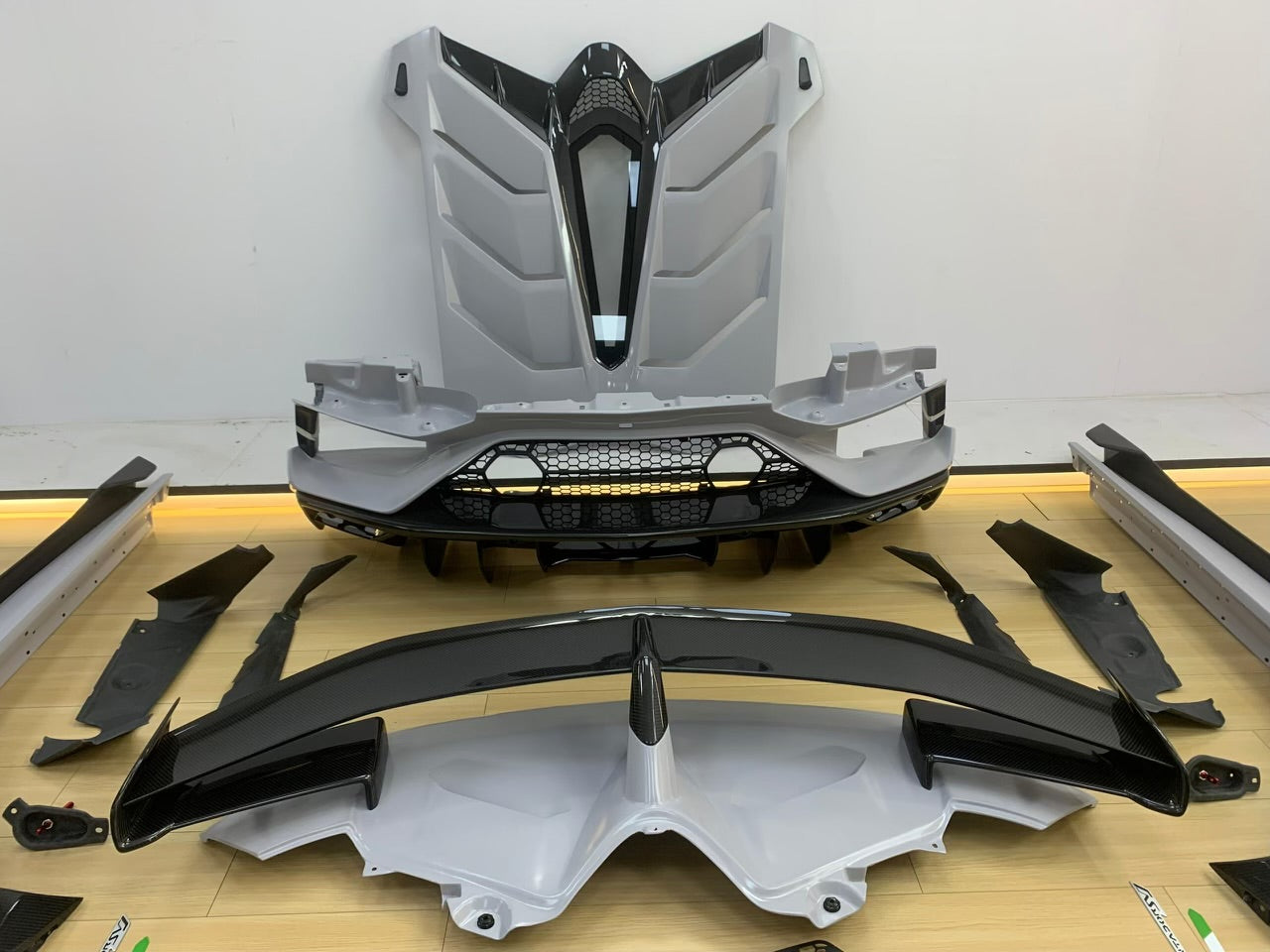 Aventador/S/SV to Aventador SVJ Dry Carbon Fiber Conversion kit