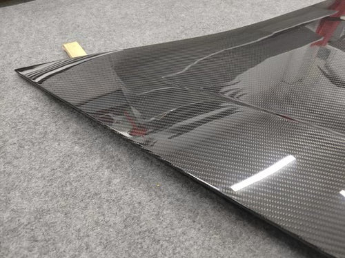 Lamborghini Huracan Dry Carbon Fiber hood