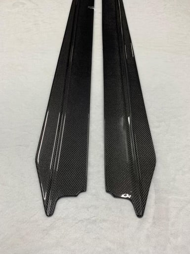 Lamborghini Huracan V Style Dry Carbon Fiber Side Skirts