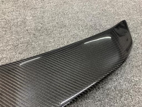 Lamborghini Huracan V Style Dry Carbon Fiber Wing