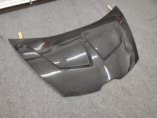 Lamborghini Huracan Dry Carbon Fiber hood